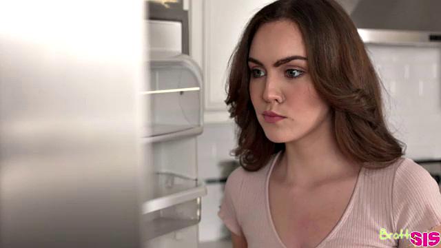 Sticky Stepsister - S18:E1