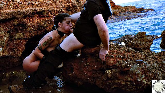 Сильвия Сопрано сосёт у моря и ловит жёсткий анал прямо на волнах