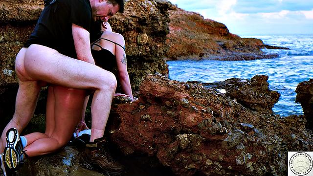 Sloppy BJ and rough ass fucking by the sea splashing