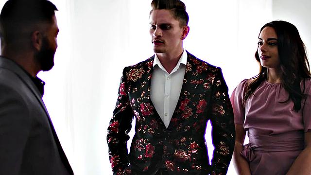 Dirty bisexuals fuck petite lady in threesome