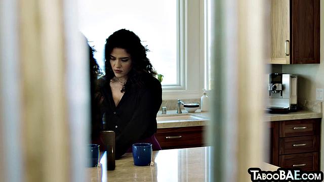 Big ass babe cockriding lovers cock