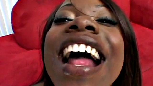 Gorgeous ebony fucked in threeway