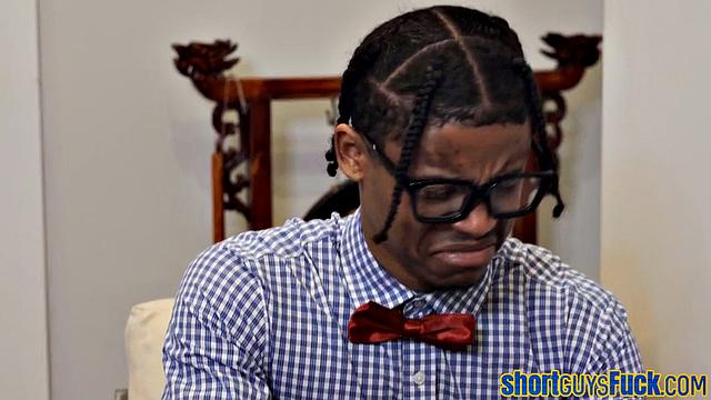 Beauty ebony babe banged by shorty