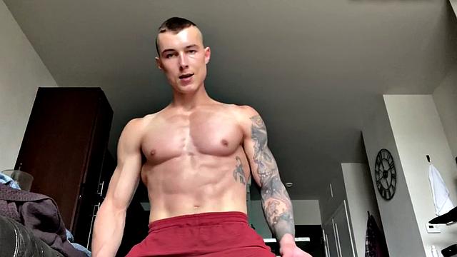 Ripped jock masturbates and plays with big dildo solo