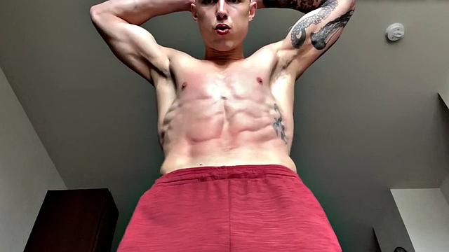 Ripped jock masturbates and plays with big dildo solo