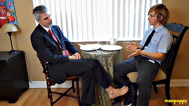 Foot Job Interview with Elis Ataxxx and Richard Lennox