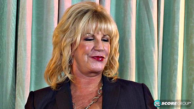 Young cock for Anneke's ass