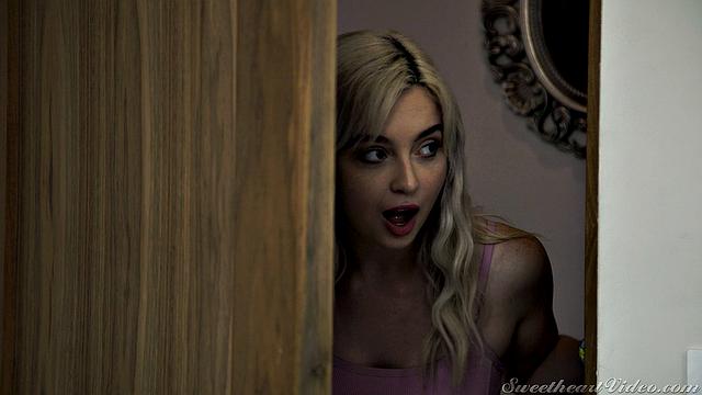 две страстные лесбиянки доводят друг друга до экстаза