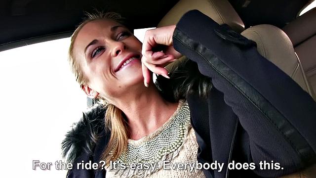 cristal caitlin катается на члене в позе наездницы и показывает гладкую письку в авто