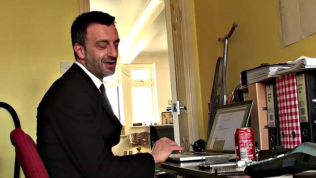 Luscious subslut Kimmie Foxx analled with lust and fed cum