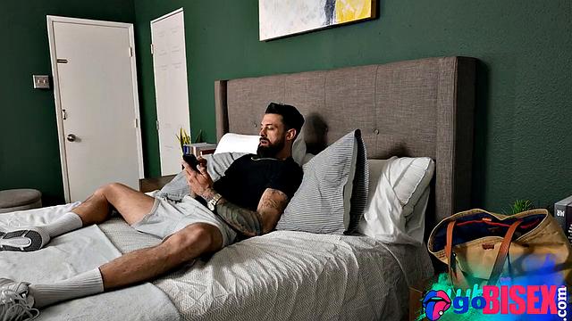 Petite cutie pounded in bi 3some