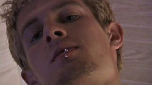 Twink Jonathan Receives A Handjob