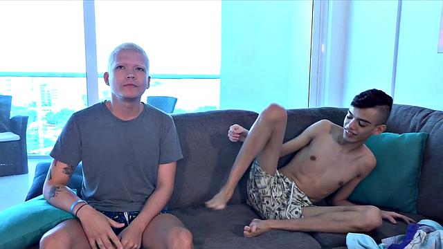 Skinny Latin teenie sucks before bareback in doggy