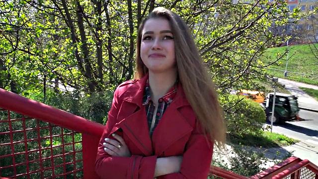 Cute Babe deepthroating a stranger