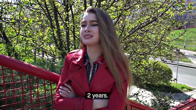 Cute Babe deepthroating a stranger