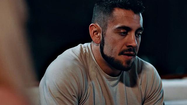 пышная транса кайфует от голого анала с горячим парнем