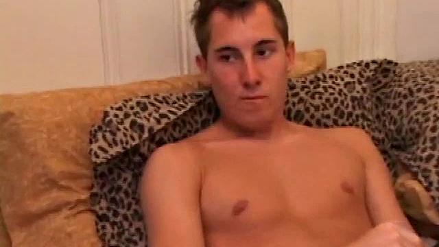 Kiefer Foxx Dildo Jacking