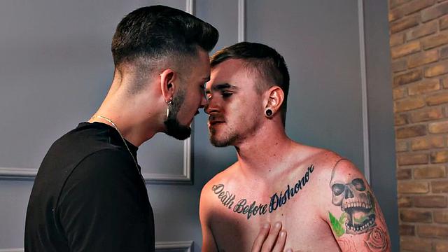 Skinny stud assfucked and mouthjizzed by inked person