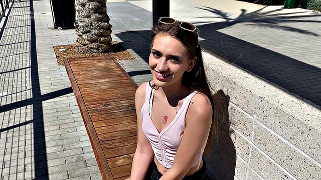 Splattering Sera with Jizz