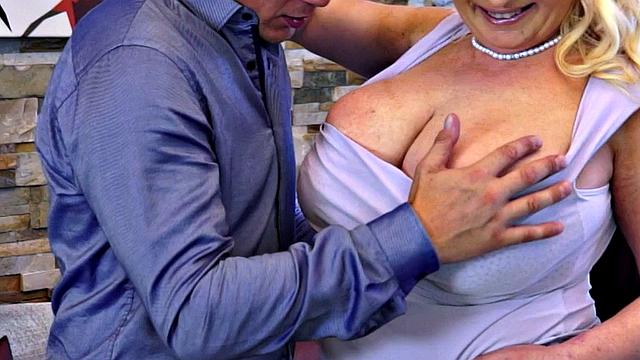 Single & Ready to Mingle