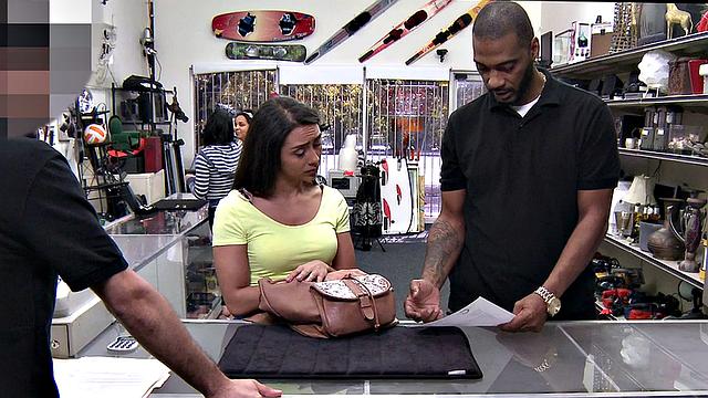 Round ass pawnshop babe fucked in office by owner