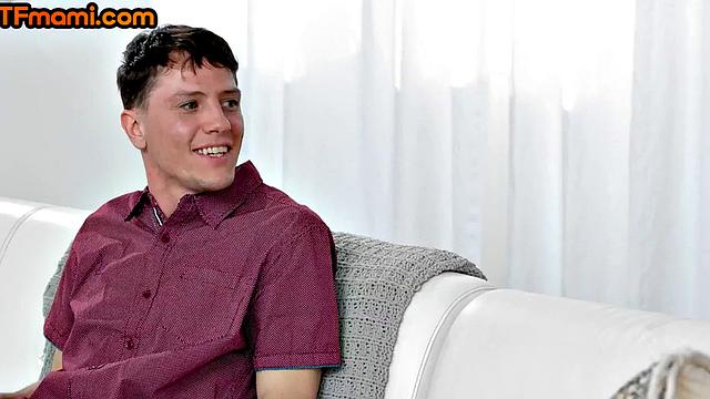 Short-haired stepmom titfuck before pleasing her muff