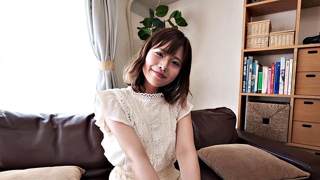 Introducing Kanna Sakura: A Pretty And Inexperienced Housewife