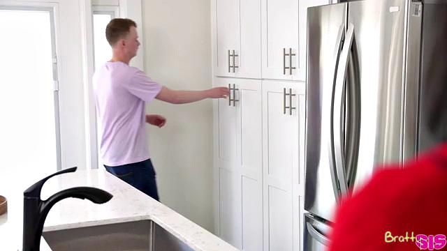 Hide and Seek with My Stepsister - S27:E1