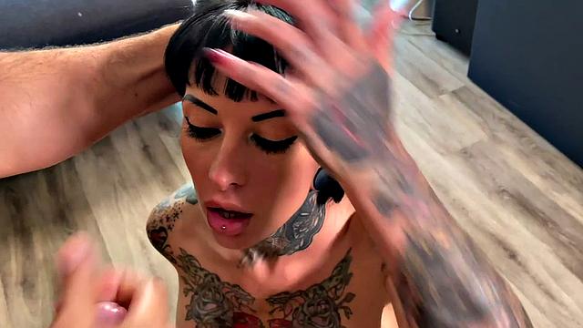 Jessie Is a Giving Neighbor