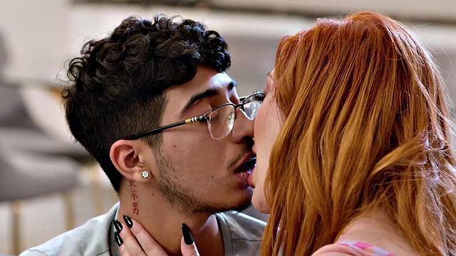 Caring MILF Lauren Phillips Offers Herself To Sex Addict Stepson