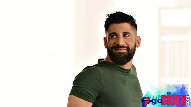 Amateur threesome with unicorn