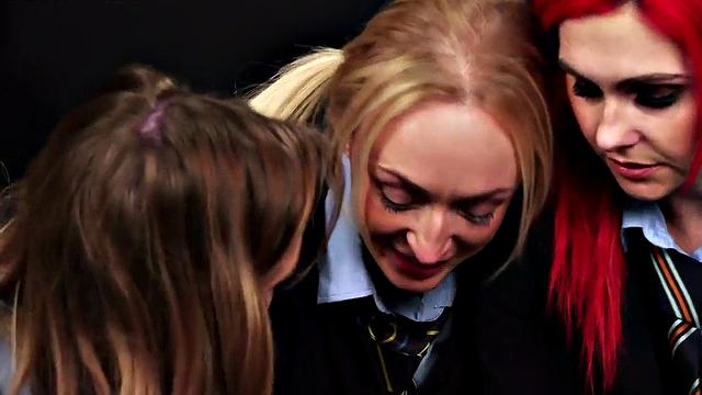 CFNM college chicks sucking student in group BJ