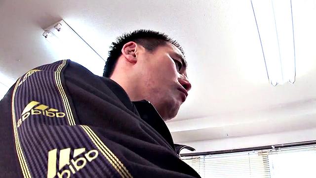 Sporty and busty japanese babe Shizuka gets fucked