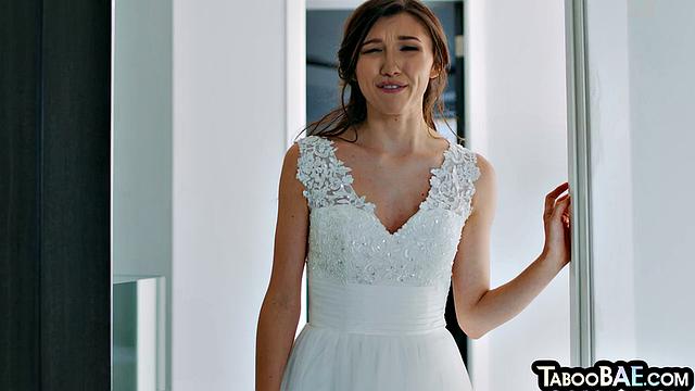 Cockhungry sluts sharing in 3some