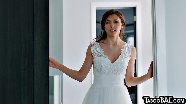 Cockhungry sluts sharing in 3some