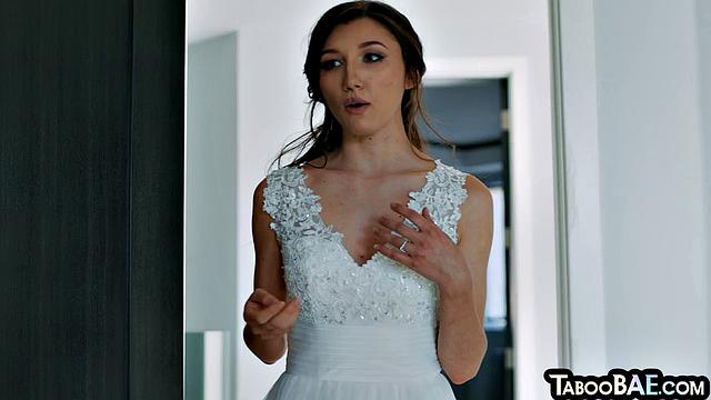 Cockhungry sluts sharing in 3some