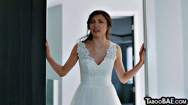 Cockhungry sluts sharing in 3some