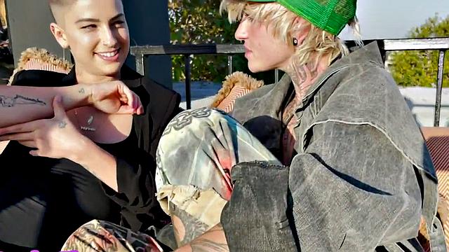 Babe enjoys casting, kissing, cuddling tease with inked dude