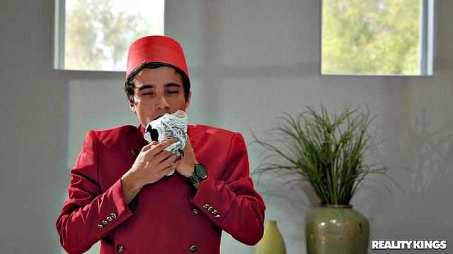 Banging Bellhop