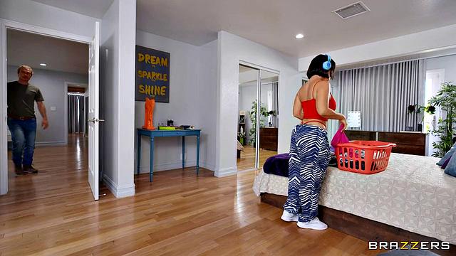 Caught in Your Whaletail