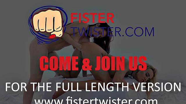 Lesbian Fisting Hot Blonde