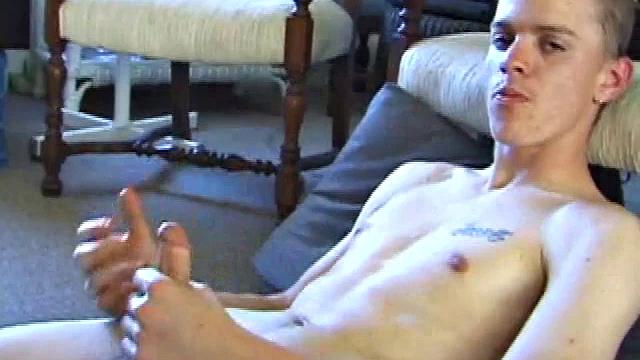 Tyler is one of the nicest guys you will ever meet. Sweet, shy and sexy, Tyler manages to work his cock with great skill and expertise, exhibiting his manhood as though it was a work of art.