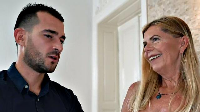 Hairy pussy mature lady fucked and pussy jizzed by stud