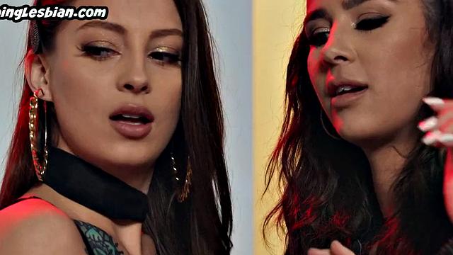 Secretary pussylicking alt coworker in the office