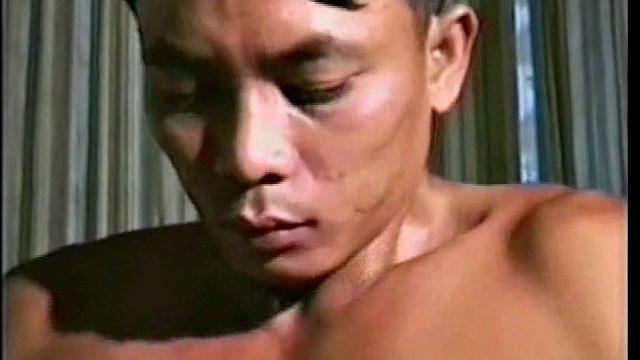 Asian twink gets barebacked by athletic amateur