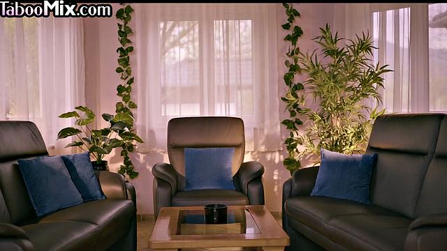 Petite beauty facesitting on GF