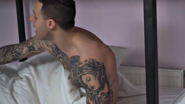 Hostel bae caught him wanking, got facefucked