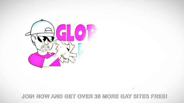 Черный жеребец с мощным хуем разрывает глотку на глори-холе