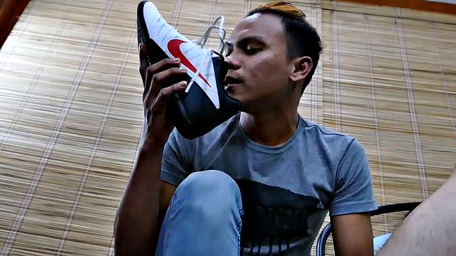 After watching Felix's male feet video, Mikal enjoys foot worship on his Asian twink feet. Mikal is pretty cute and hot himself.