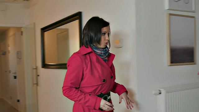 Amateur IR anal MILFY assfucked by BBC after casting